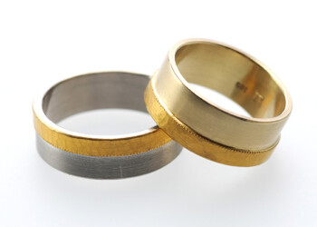 Ringe in Weißgold und Gelbgold mit Feingoldbelötung