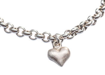 Massives Silberarmband mit Herzanhänger