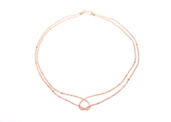 zarte Perlenkette, rosé, mit Knoten