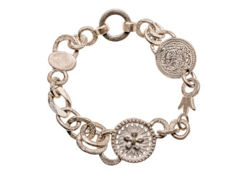 Massives Silberarmband mit Amuletten und unterschiedlichen Gliedern