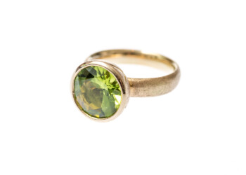 Ring in 750er Gold mit Peridot