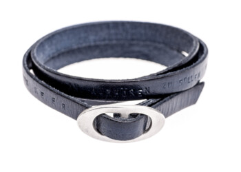Lederarmband mit Text nach Wunsch und Silberschließe Lederarmband mit Text nach Wunsch und Silberschließe